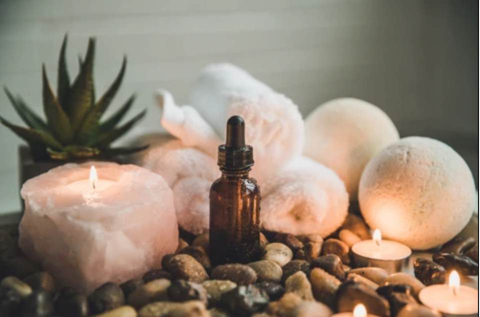 Essential oils promote spiritual pursuit and enhance mindful practices